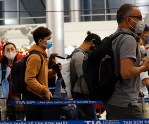 Việt Nam sẽ ngưng cấp visa với tất cả các nước để kiểm soát Covid-19