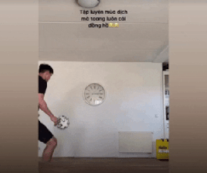 Đoàn Văn Hậu lỡ sút vỡ đồng hồ khi khi tập luyện mùa COVID-19