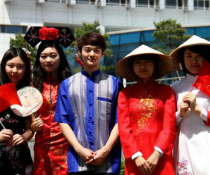 Người mẹ cho con ở lại châu Âu: Về Việt Nam không có nghĩa là 'trốn' được COVID-19