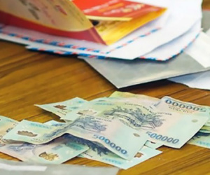 Tân hôn, chồng dốc thùng tiền cưới tuyên bố: 'Phong bì ai người ấy giữ', ngờ đâu gặp cô vợ 'cứng' phản pháo 'cực ngầu' khiến anh nín lặng