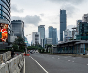 Jakarta phong tỏa thành phố, ban bố tình trạng khẩn cấp do COVID-19
