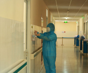 Bên trong khu cách ly điều trị Covid-19 nằm sát biển ở TP.HCM