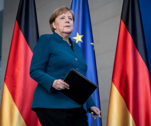 Đức cấm tụ tập trên 2 người, bà Angela Merkel cách ly tại nhà sau khi tiếp xúc người nhiễm COVID-19
