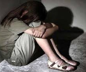 Hứa sẽ tặng quà, gã trai dẫn bé gái vào nhà nghỉ hiếp dâm