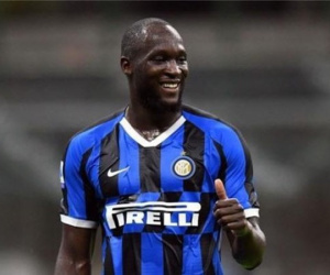 Tránh dịch không biết làm gì, Lukaku tranh thủ học bằng HLV