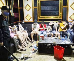 76 cô cậu ấm tham gia tiệc ma túy giữa mùa dịch