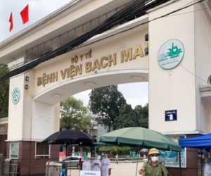 Lãnh đạo Bệnh viện Bạch Mai: 'Tại bệnh viện có 2 ổ dịch, chưa thể khẳng định có lây nhiễm chéo'