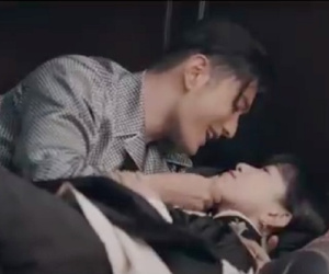 Lộ loạt cảnh ân ái, giường chiếu của Xa Thi Mạn - Huỳnh Hiểu Minh trong phim mới