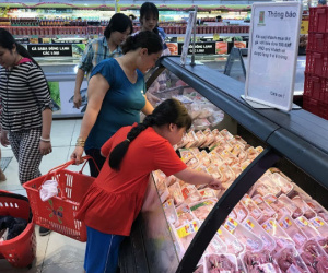 Hàng nghìn tấn thịt heo nhập khẩu vẫn bị 'đội giá'
