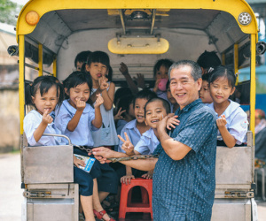 Dồn hết tài sản hơn 100 tỷ đồng nuôi trẻ mồ côi, cựu chiến binh bị vợ nghi ngờ có con riêng