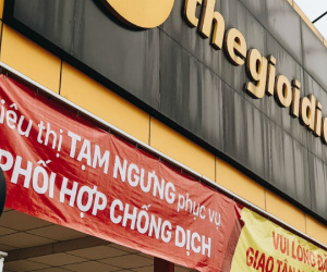 Cửa hàng kinh doanh điện thoại lớn nhỏ đóng cửa vì dịch, chuyển sang bán online