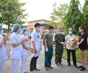 Tại khu cách ly, Võ Hoàng Yến quyên góp hơn 60 triệu chống COVID-19