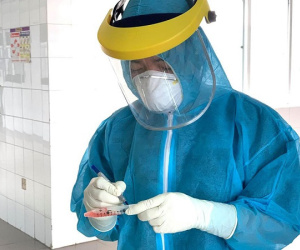 51 bệnh nhân mắc COVID-19 âm tính lần 1, bác ruột BN 17 vẫn trong tình trạng nặng