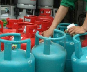 Sau xăng, giá gas giảm kỷ lục gần 70.000 đồng/bình