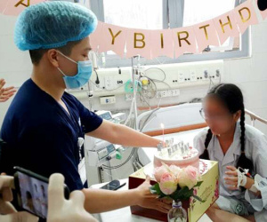 Đón sinh nhật tuổi 18 ở bệnh viện Bạch Mai