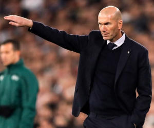 HLV Zidane bị tố chống lệnh cách ly của Real