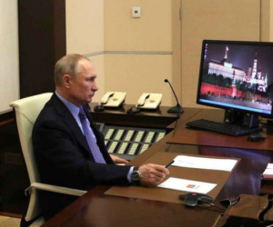Điện Kremlin trả lời về tình hình sức khỏe của TT Putin sau khi ông tiếp xúc với bác sĩ mắc COVID-19