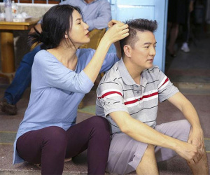Trang Trần đăng đàn bức xúc vì bị lập facebook giả mạo mỉa mai Đàm Vĩnh Hưng: 'Có ghét ông Hưng tao cũng không ngu như tụi mày nghĩ'