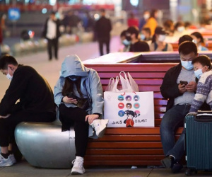 Vũ Hán chấm dứt 76 ngày phong tỏa, hàng nghìn người dân đổ xô rời thành phố