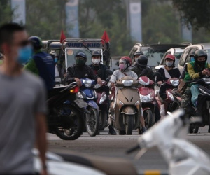 Hà Nội: Người dân đổ ra đường nườm nượp, như chưa hề có cuộc cách ly