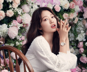 Park Shin Hye mới gây bão MXH với nhan sắc tươi trẻ khó tin ở tuổi 30