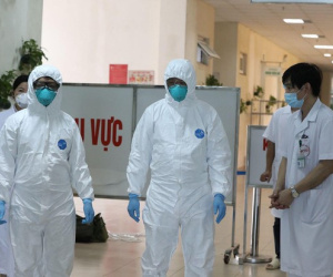 Huy động toàn lực điều trị 4 bệnh nhân Covid-19 nguy kịch