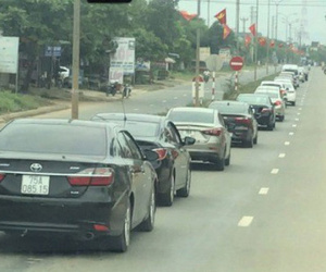 Phó giám đốc bệnh viện có con rước dâu rầm rộ đã đi làm trở lại
