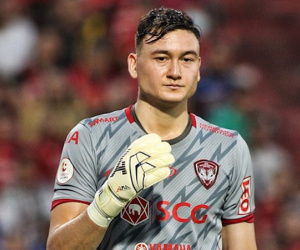 Thai League có thay đổi lịch sử, Văn Lâm buộc phải giảm 50% lương tại Muangthong United