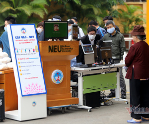 'ATM gạo' thông minh ở Hà Nội nhận diện hàng trăm khuôn mặt người tới nhận