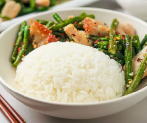 Đừng cắt cơm vì sợ béo, muốn khỏe đẹp hãy áp dụng ngay cách ăn cơm này để luôn khỏe mà không tăng cân
