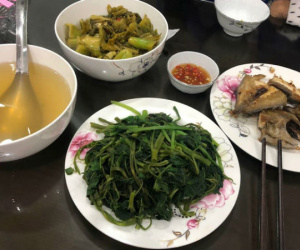 Nhiều bà nội trợ buộc phải 'loại' thịt lợn khỏi bữa cơm