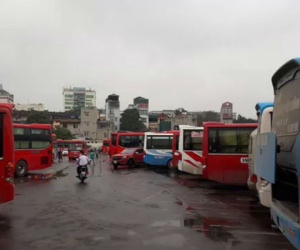 Tiếp tục cách ly xã hội, vận chuyển hành khách hoạt động thế nào?