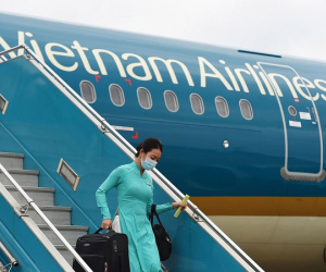 Máy bay của Vietnam Airlines đưa công dân Italy về nước đã hạ cánh