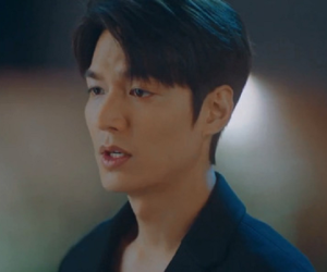 'Quân vương bất diệt' tập 2: Vừa mới ôm ấp giữa phố, Lee Min Ho đã đòi cưới Kim Go Eun làm Hoàng hậu