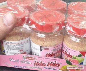 Muối chấm 'quốc dân' Hảo Hảo chua cay chính thức ra mắt thị trường giữa mùa dịch, chỉ mới bán ở Hà Nội