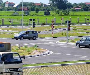 Kiến nghị lùi thời hạn giám sát học lý thuyết lái xe bằng vân tay