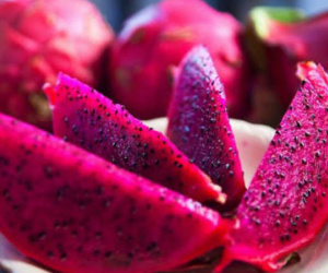 4 loại trái cây phụ nữ nên ăn để giúp loại bỏ lượng dầu nhờn dư thừa trên mặt, chống lão hóa và ngủ ngon giấc hơn