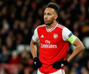 Arsenal sẵn sàng lắng nghe mọi lời đề nghị cho Aubameyang
