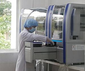 Một địa phương mua hệ thống máy xét nghiệm Covid-19 giá chỉ 1,5 tỉ đồng