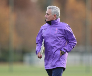 Học đồng nghiệp, Mourinho tranh thủ đi... ship rau mùa dịch Covid-19