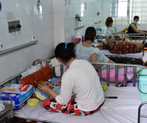 Sốt xuất huyết len lỏi giữa Covid-19