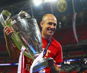 Arjen Robben úp mở khả năng trở lại sân cỏ