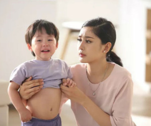 Những điều cha mẹ vẫn làm khiến trẻ dễ bị sỏi thận