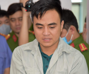 Bé gái 4 tuổi bị nhân tình của mẹ đánh tử vong vì nghịch nước