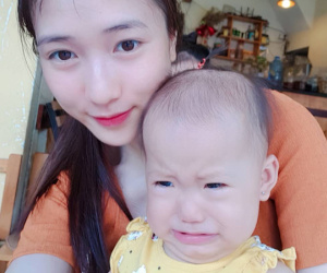 Loạt biểu cảm đưa con gái của JustaTee - Trâm Anh lên hàng hội trưởng meme, độ 'mặn' đảm bảo dẫn đầu gia đình