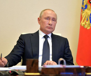 Tổng thống Putin quyết định kéo dài giãn cách xã hội ở Nga đến 11/5