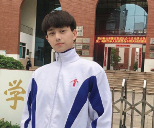 Soái ca dạy Toán khiến dân tình điêu đứng, thầy giáo mà nhìn như hotboy trung học