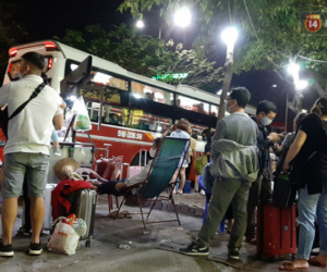 Người Sài Gòn kéo nhau lên Đà Lạt nghỉ lễ, các nhà xe 'cháy vé', không còn chỗ trống