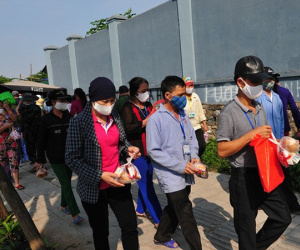 Hơn 600 túi quà đến với bệnh nhân Bệnh viện K - Tân Triều mỗi ngày