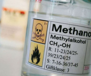728 người Iran tử vong vì uống cồn công nghiệp chữa Covid-19: Vì sao methanol cực độc?